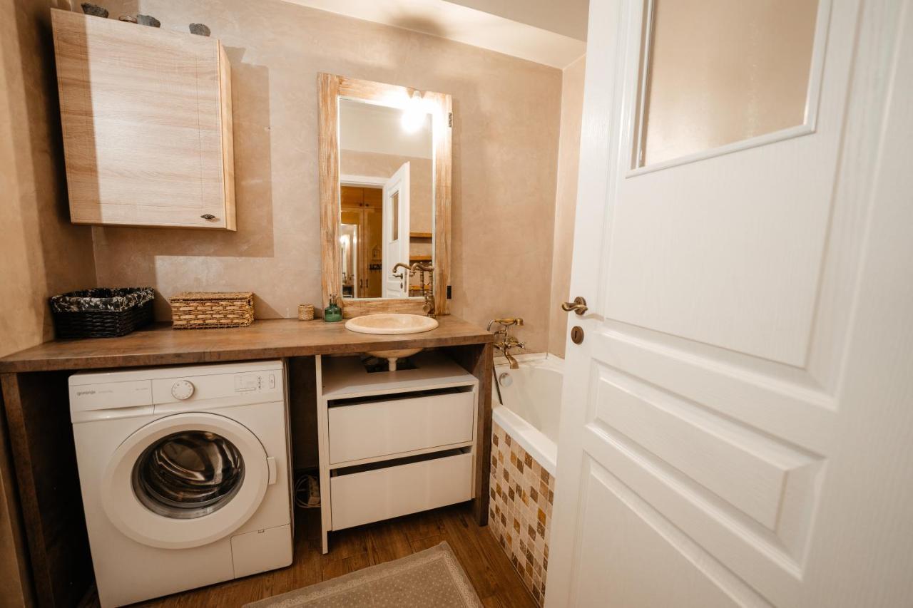 Appartement Bright And Cozy Design Apt With Office à Cluj-Napoca Extérieur photo