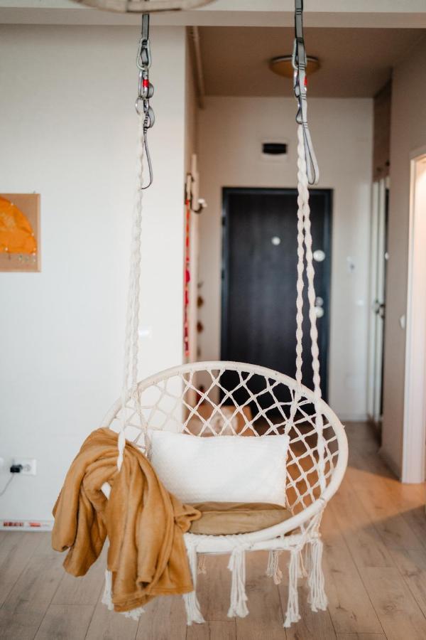 Appartement Bright And Cozy Design Apt With Office à Cluj-Napoca Extérieur photo