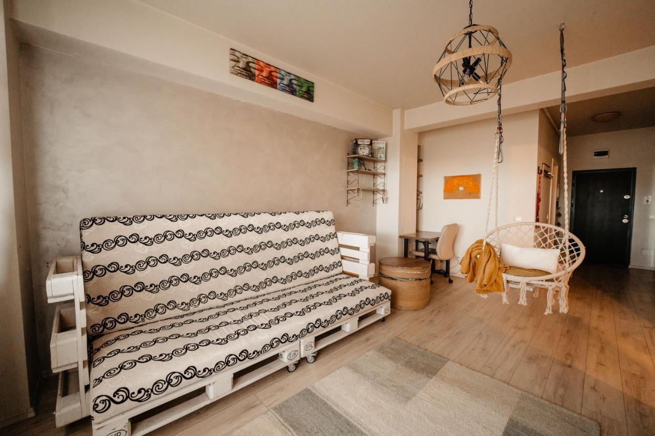 Appartement Bright And Cozy Design Apt With Office à Cluj-Napoca Extérieur photo