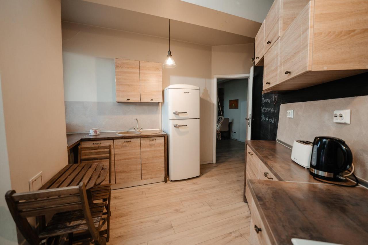 Appartement Bright And Cozy Design Apt With Office à Cluj-Napoca Extérieur photo